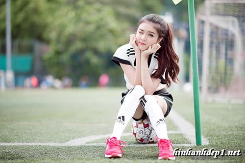 anh-hotgirl-lilly-luta-xinh-dep-trong-mua-world-cup (9)