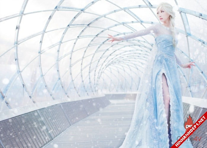 phim-frozen-va-hinh-anh-nu-cosplay-xinh-dep (11)