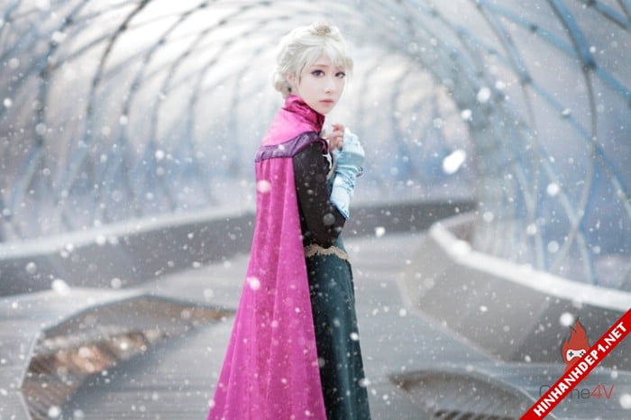 phim-frozen-va-hinh-anh-nu-cosplay-xinh-dep (16)