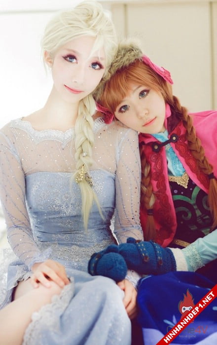 phim-frozen-va-hinh-anh-nu-cosplay-xinh-dep (9)