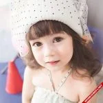 Cô bé mang dòng máu lai đẹp như thiên thần co be mang dong mau lai dep nhu thien than