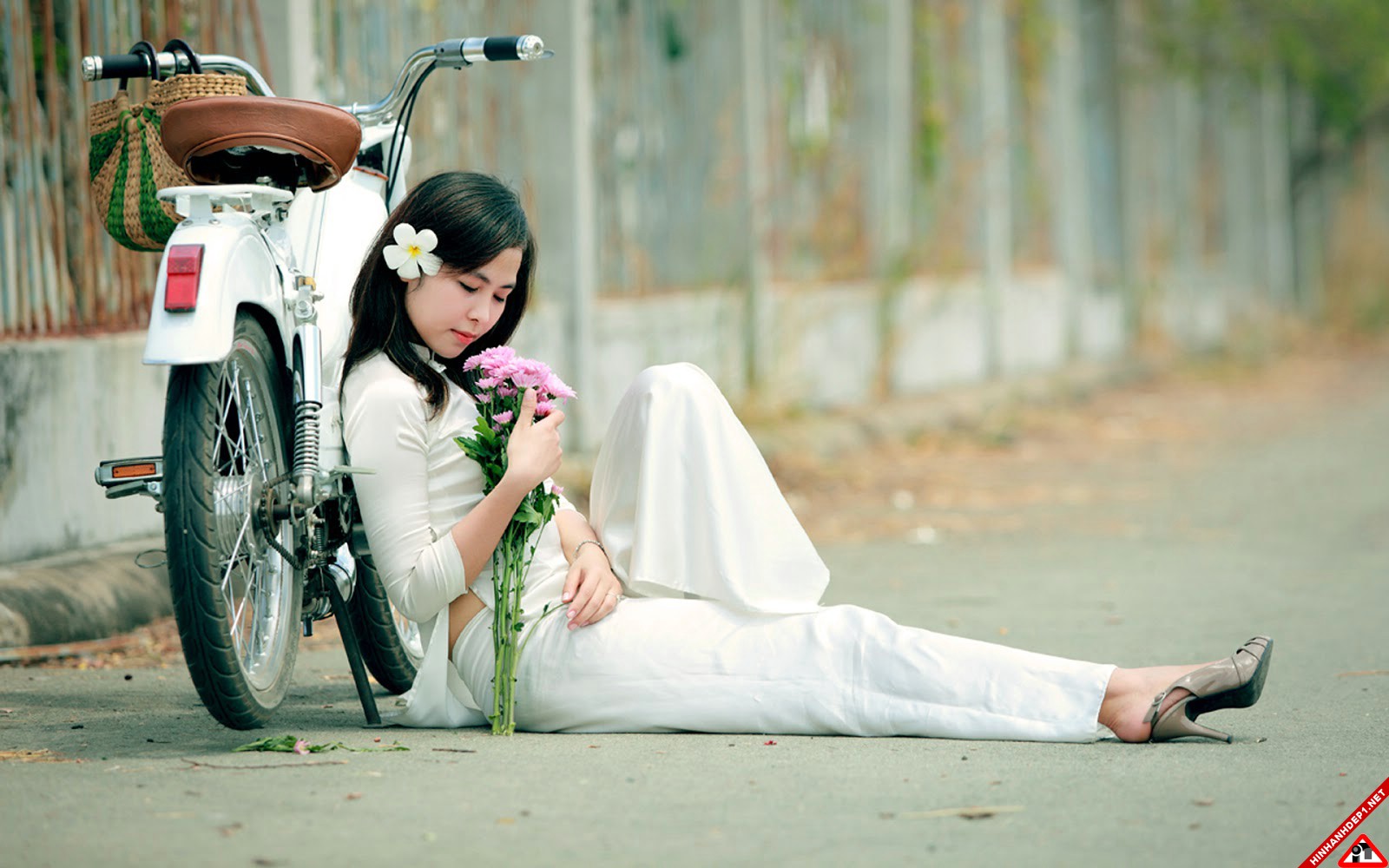 bo-anh-girl-xinh-cung-huong-dong-gio-noi (4)