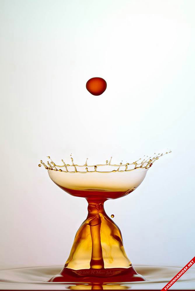 hinh-nen-nghe-thuat-cuc-dep-tu-nhung-giot-nuoc