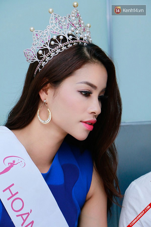Những khoảnh khắc đẹp nhất của hoa hậu Phạm Hương