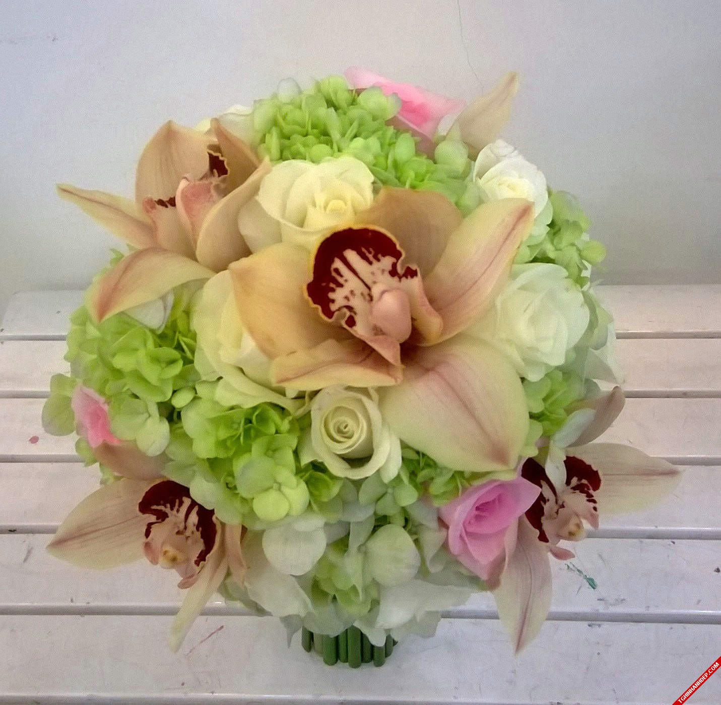 Một số mẫu cắm hoa đẹp cho bạn gái khéo tay