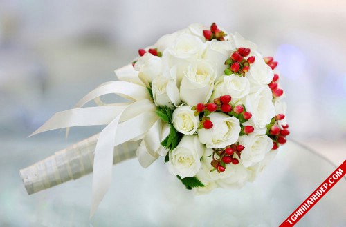 Những mẫu hoa cưới đẹp nhất từ hoa hồng cho ngày cưới