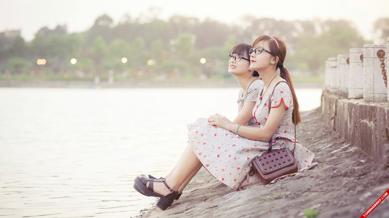 Trọn bộ ảnh đẹp của cặp chị em sinh đôi xứ Nghệ