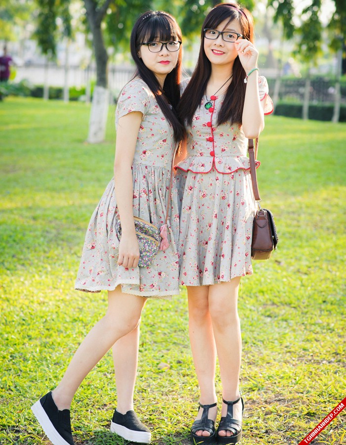 Trọn bộ ảnh đẹp của cặp chị em sinh đôi xứ Nghệ