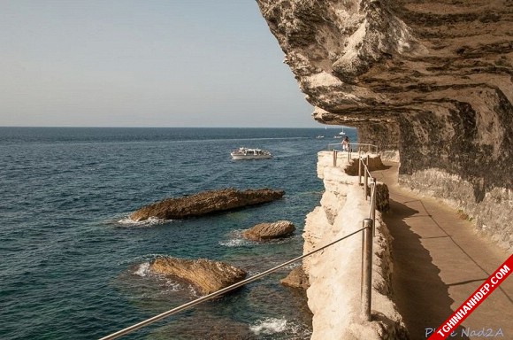 Đến Corsica và khám phá cầu thang lên thiên đường tuyệt đẹp