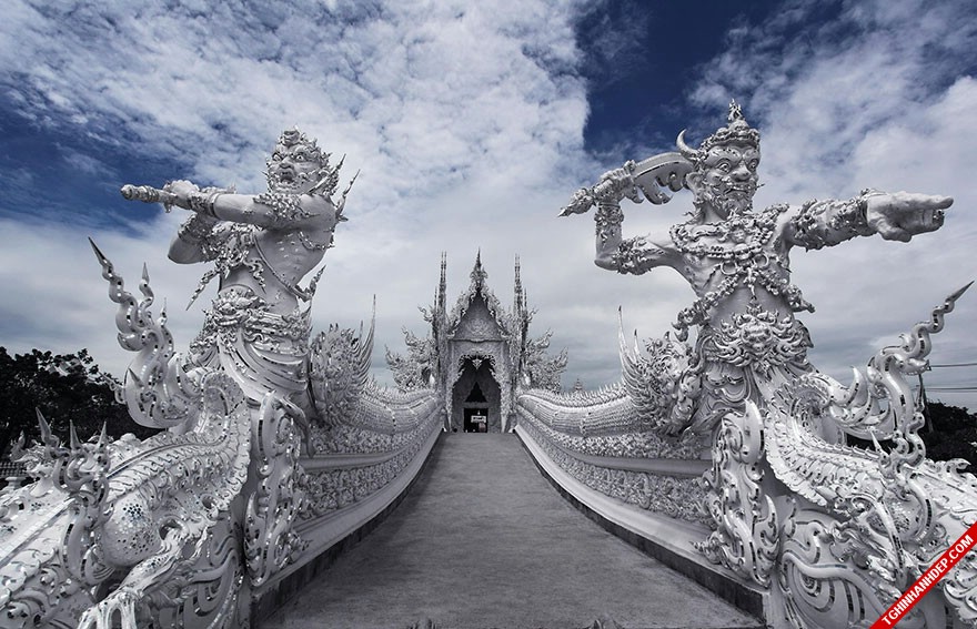 Bộ ảnh cận cảnh đẹp nhất về ngôi đền trắng Thái Lan