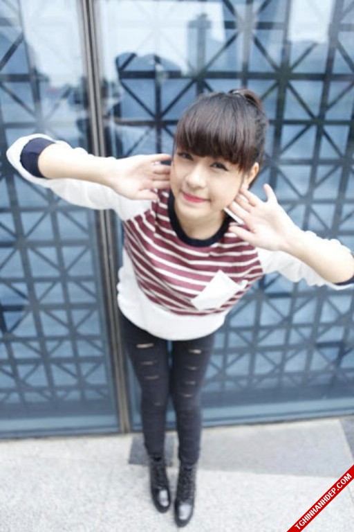 Girl xinh tạo dáng đáng yêu